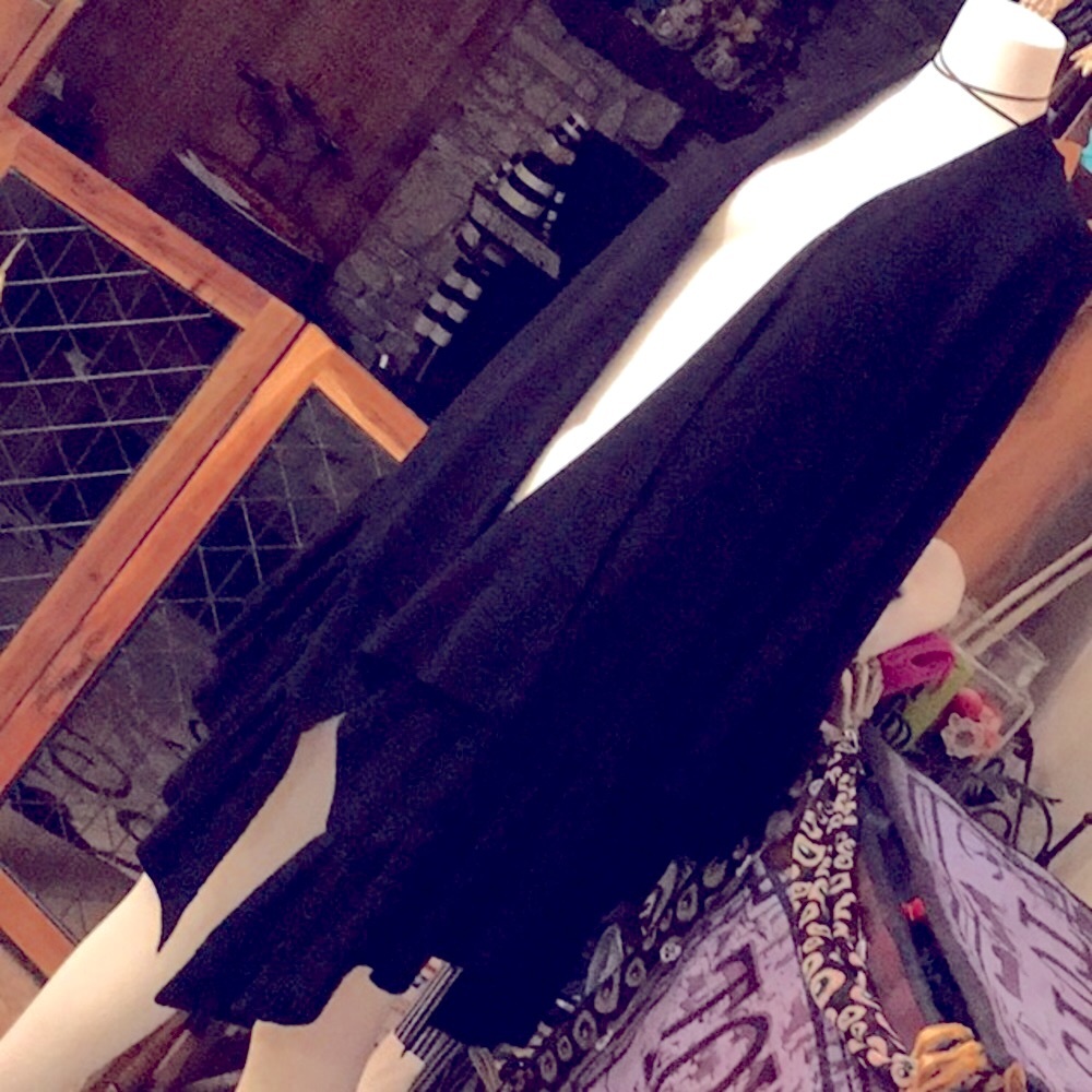 Badgley Mischka sweater Shawl - Picture 1 of 11